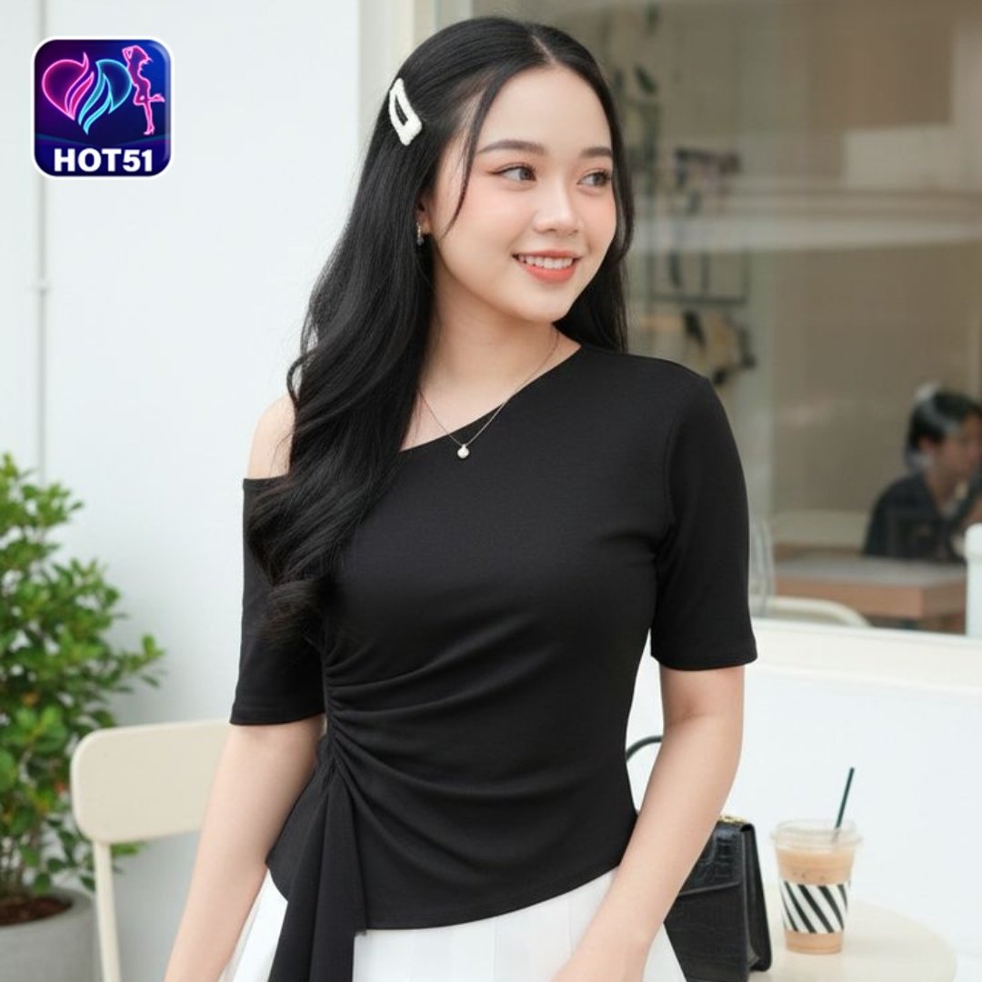 You are currently viewing Hot51 Live App Indonesia: Apa Itu & Fitur Unggulan