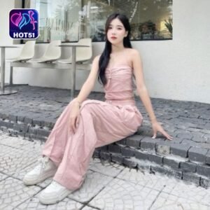 Read more about the article Hot51 vs Aplikasi Live Lain: Perbandingan Fitur