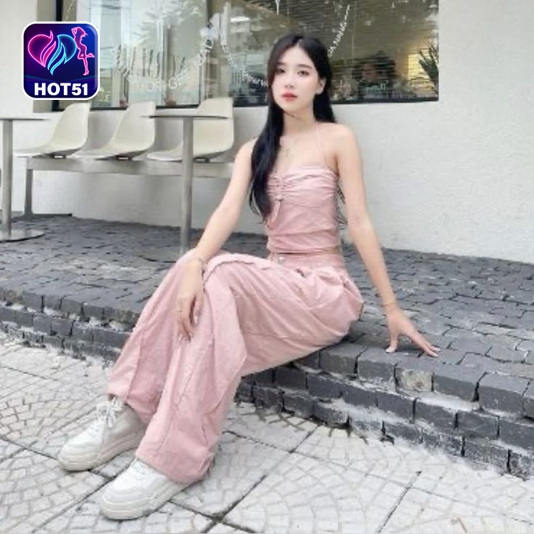 You are currently viewing Hot51 vs Aplikasi Live Lain: Perbandingan Fitur