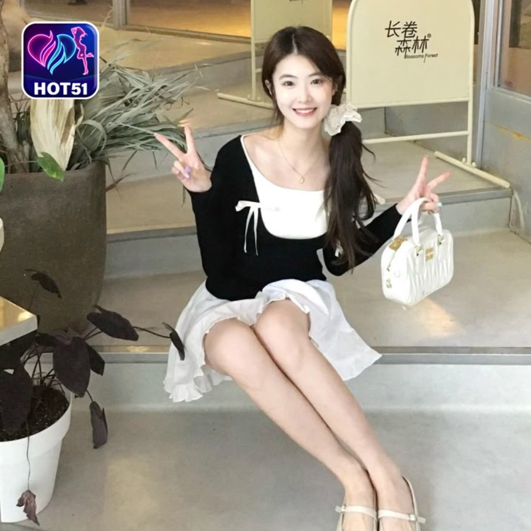 Read more about the article Hot51 vs LiveBar: Pilih yang Terbaik!